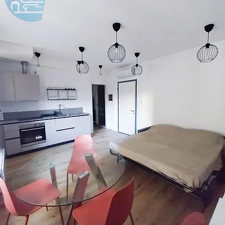 Apartmán Economo B5 Tirabora Short Rent Terst